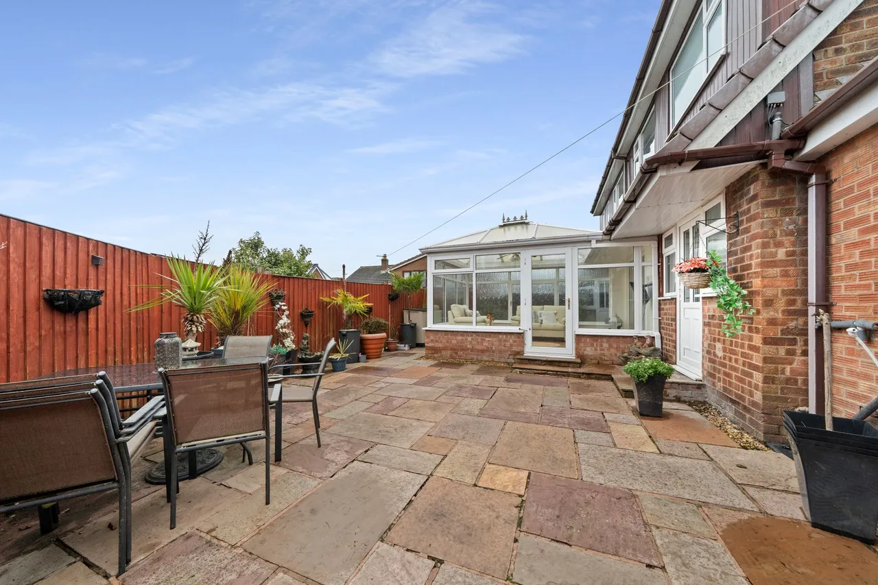 Peebles Close, Ashton-In-Makerfield, Wigan, Wigan, WN4 0SP, photo 24