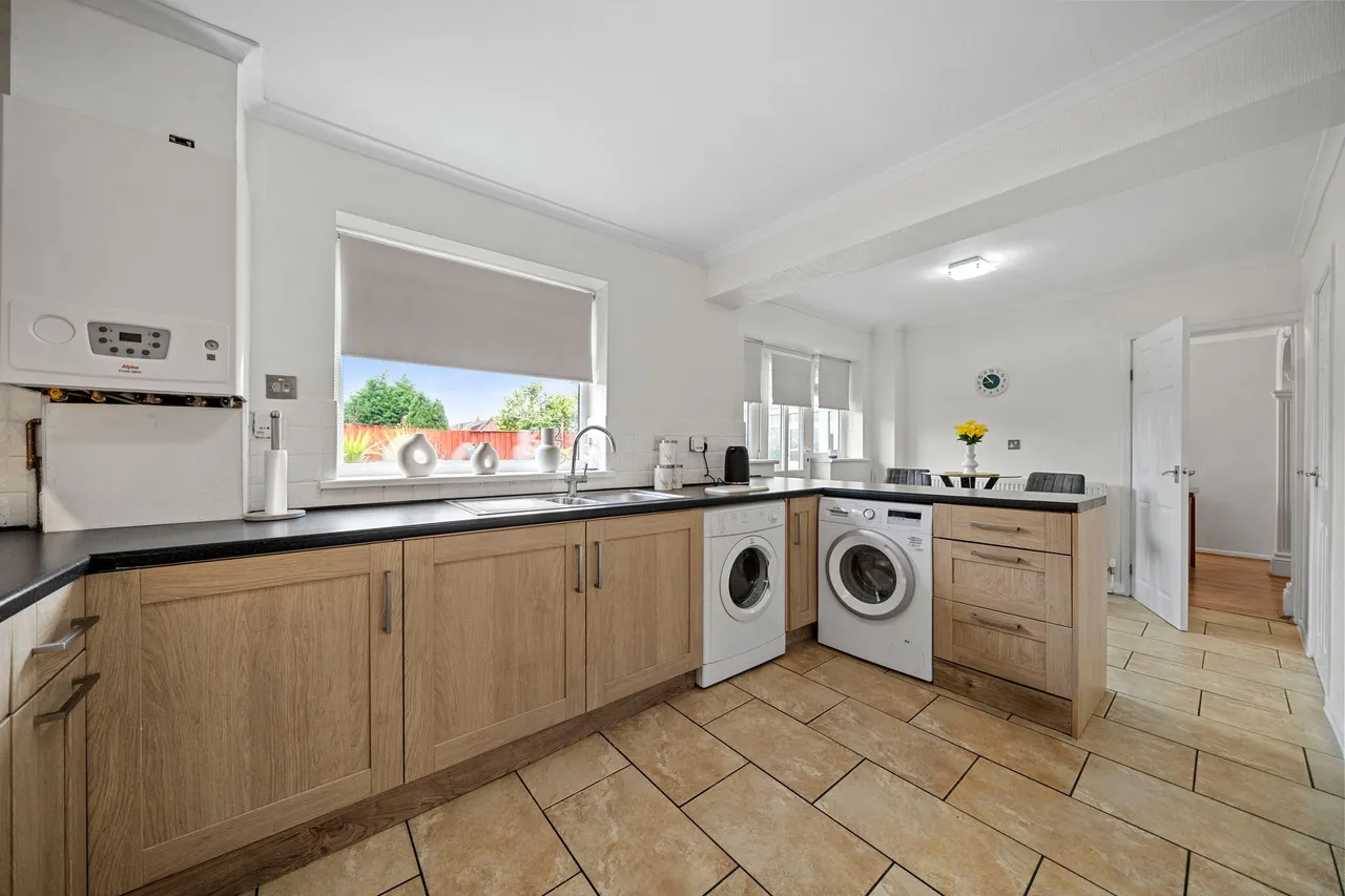 Peebles Close, Ashton-In-Makerfield, Wigan, Wigan, WN4 0SP, photo 9