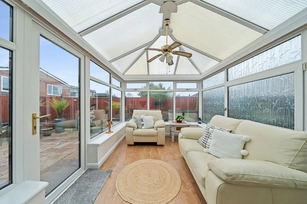 Peebles Close, Ashton-In-Makerfield, Wigan, Wigan, WN4 0SP, photo 13