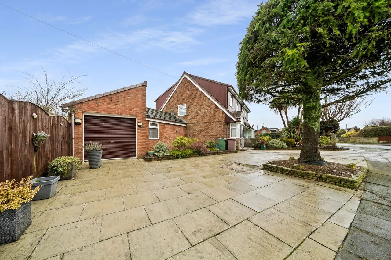 Peebles Close, Ashton-In-Makerfield, Wigan, Wigan, WN4 0SP, photo 23
