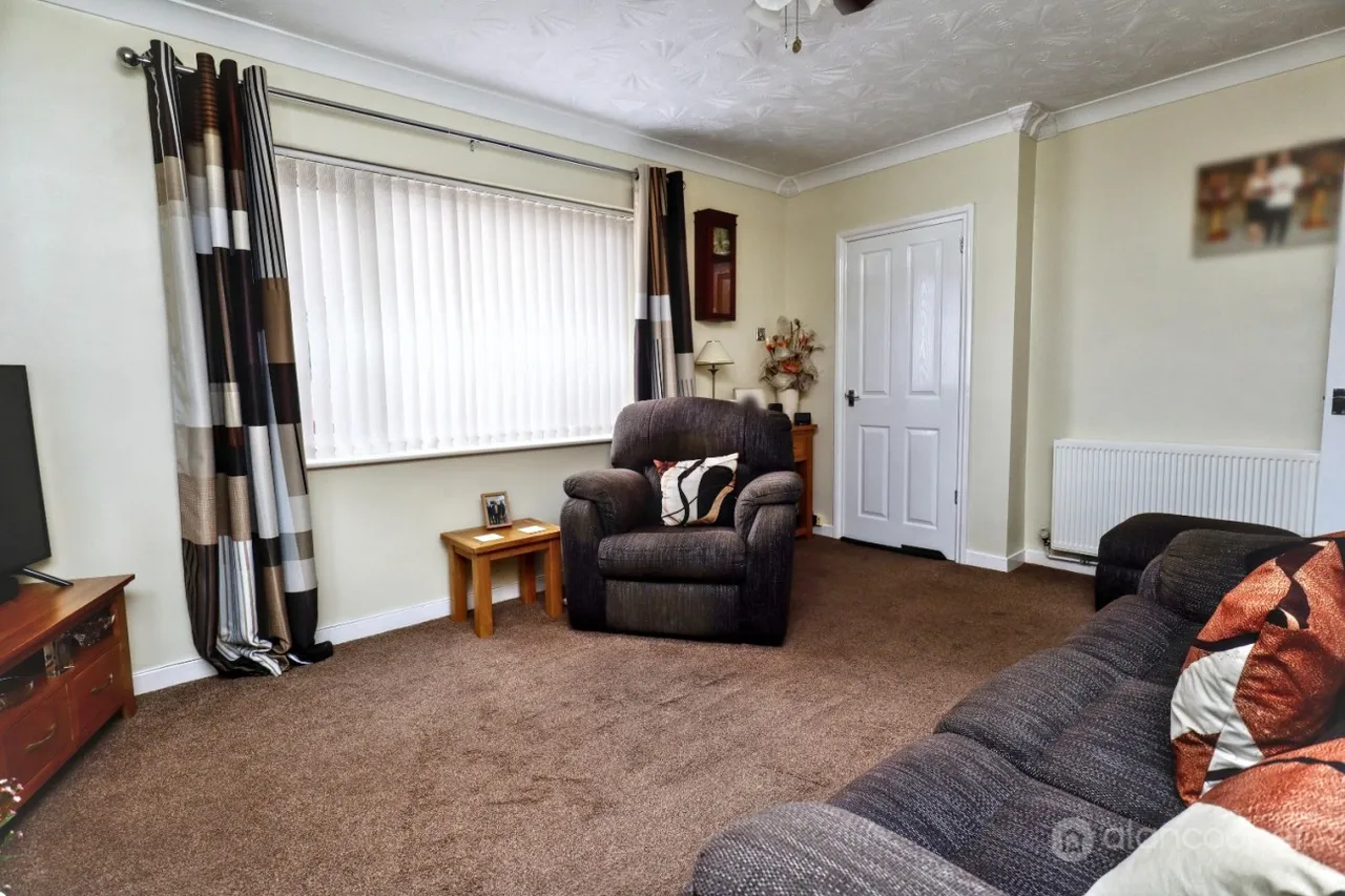 Waverley Avenue, Attleborough, CV11, photo 4
