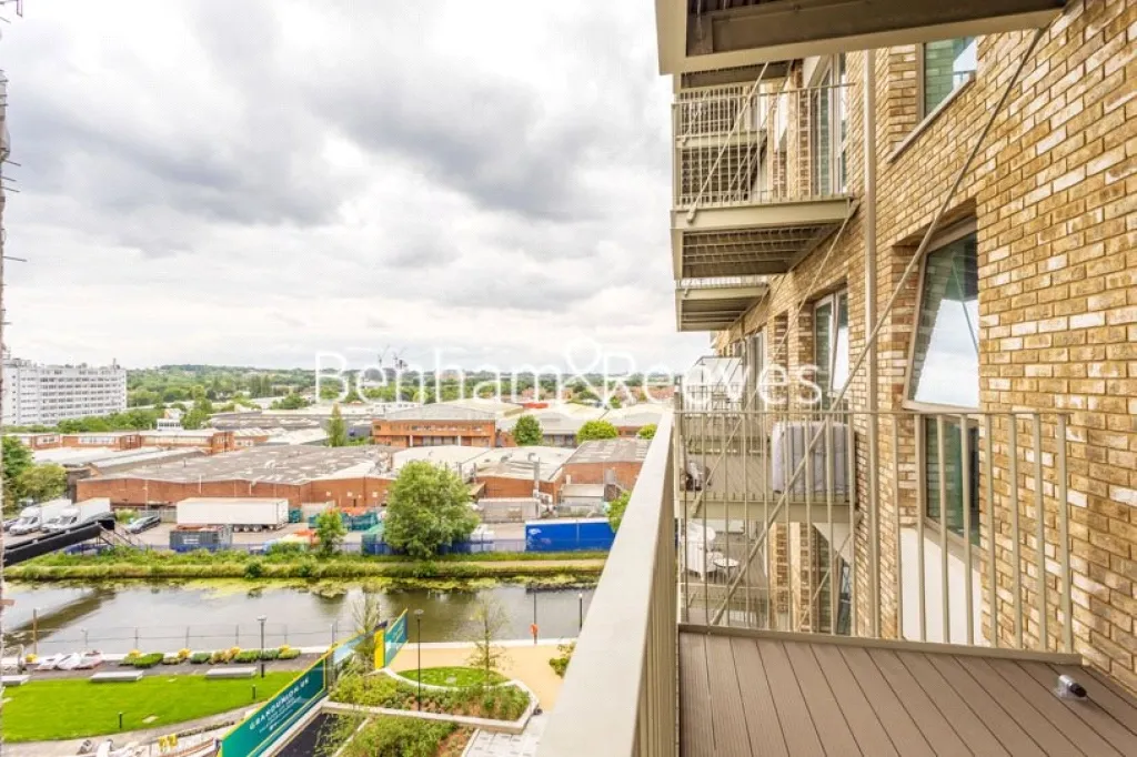 Caldon Boulevard, Wembley and Alperton, HA0, photo 5