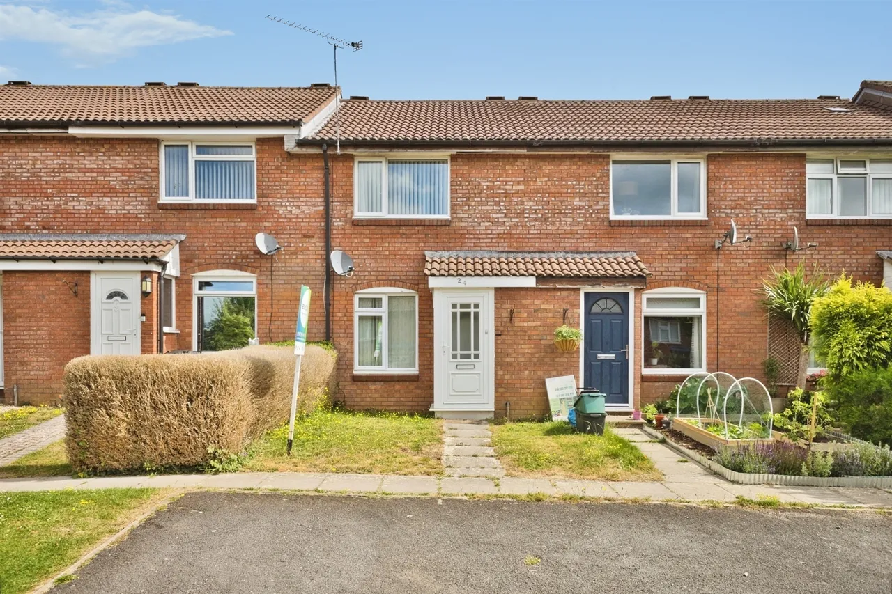 2 bed house for sale — Constable Close, Yeovil
