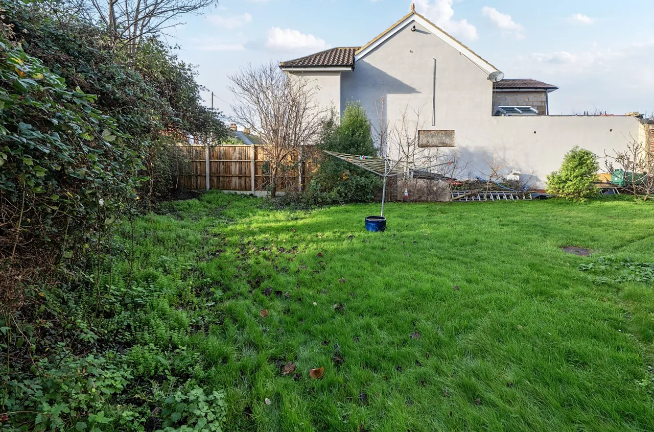 Manor Road, Selsey, PO20, photo 12