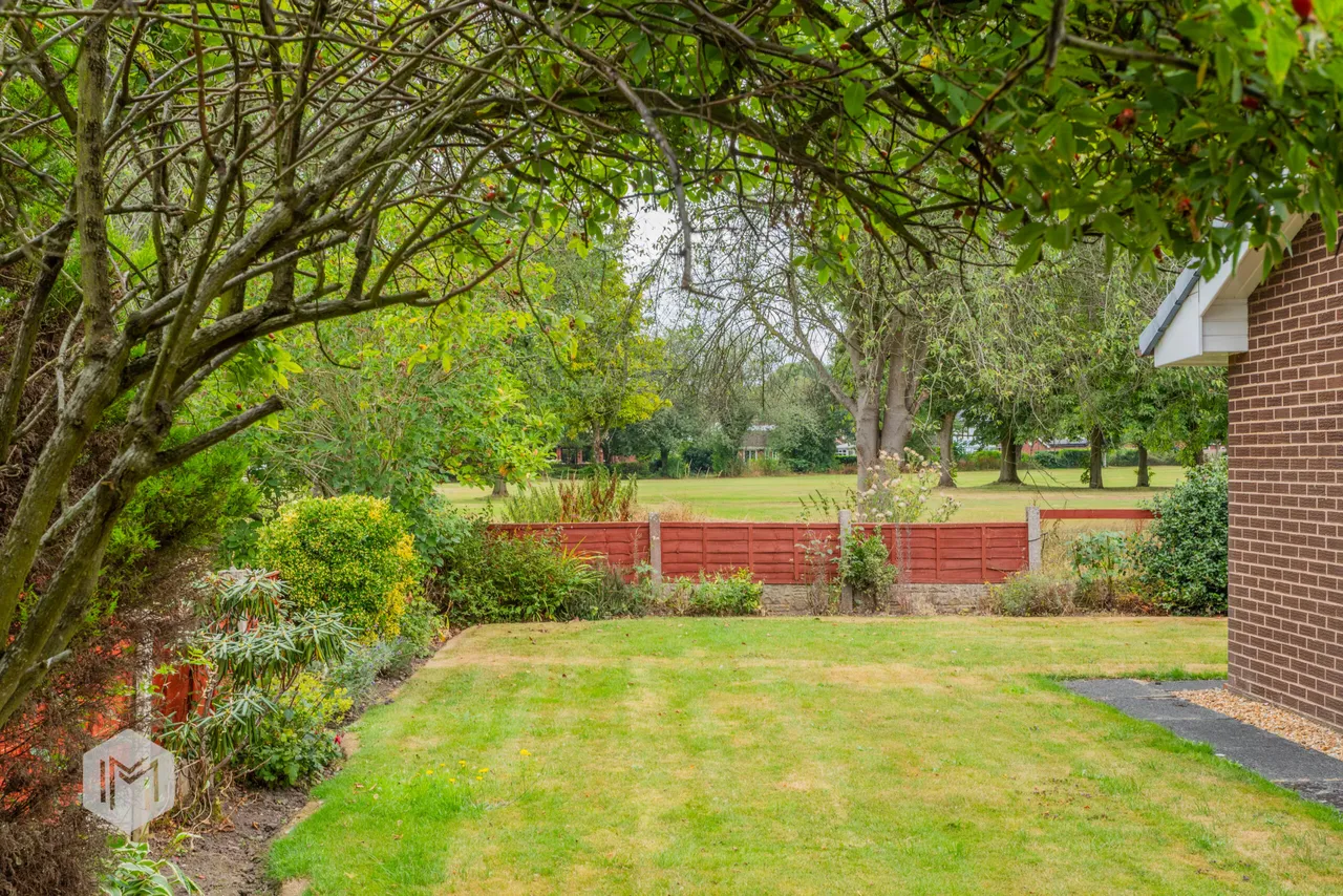 Montcliffe Close, Birchwood, Warrington, WA3 7LX, photo 4