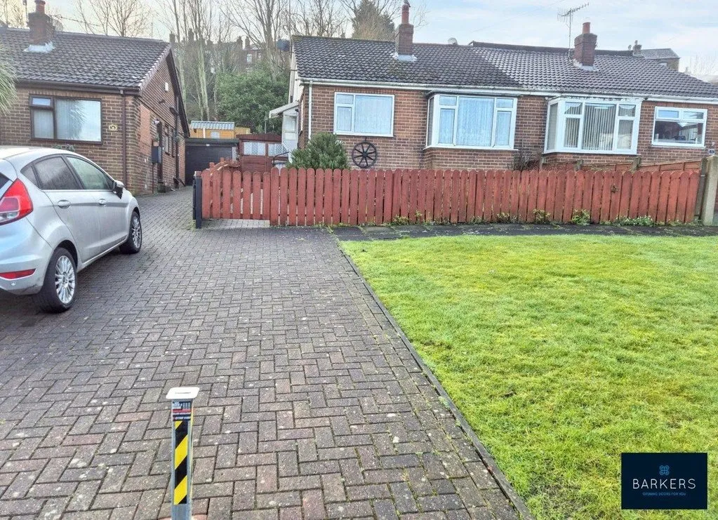 Bromley Road, Batley WF17 6EH, photo 11