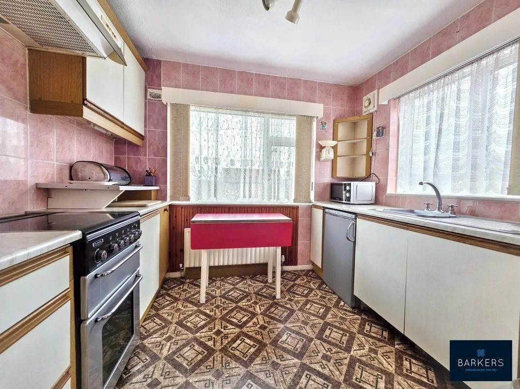 Bromley Road, Batley WF17 6EH, photo 5