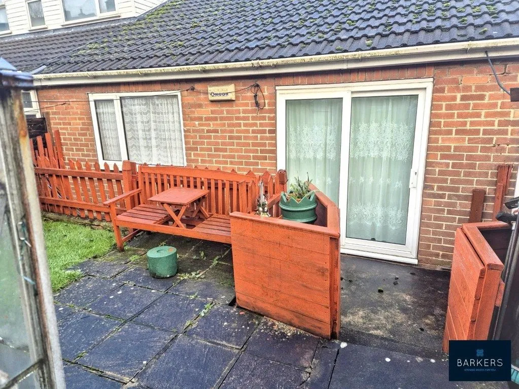 Bromley Road, Batley WF17 6EH, photo 13