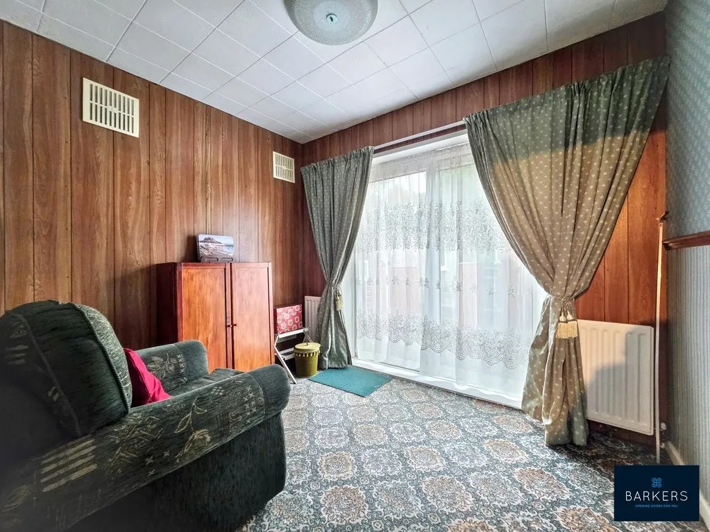 Bromley Road, Batley WF17 6EH, photo 6