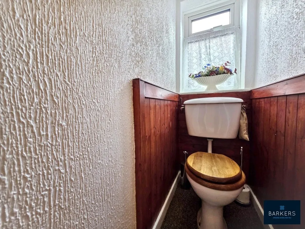 Bromley Road, Batley WF17 6EH, photo 9