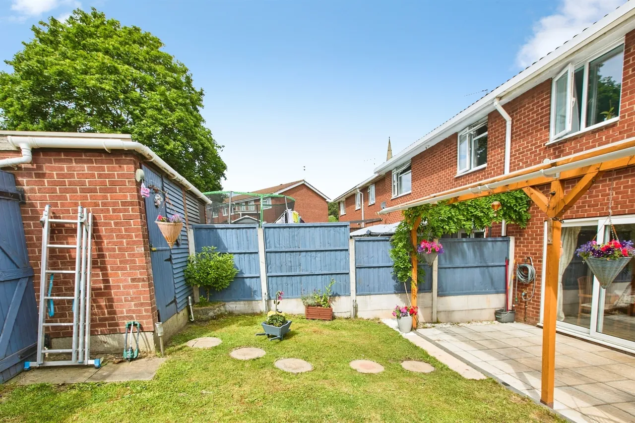 North Street, Burton-On-Trent, DE15, photo 24