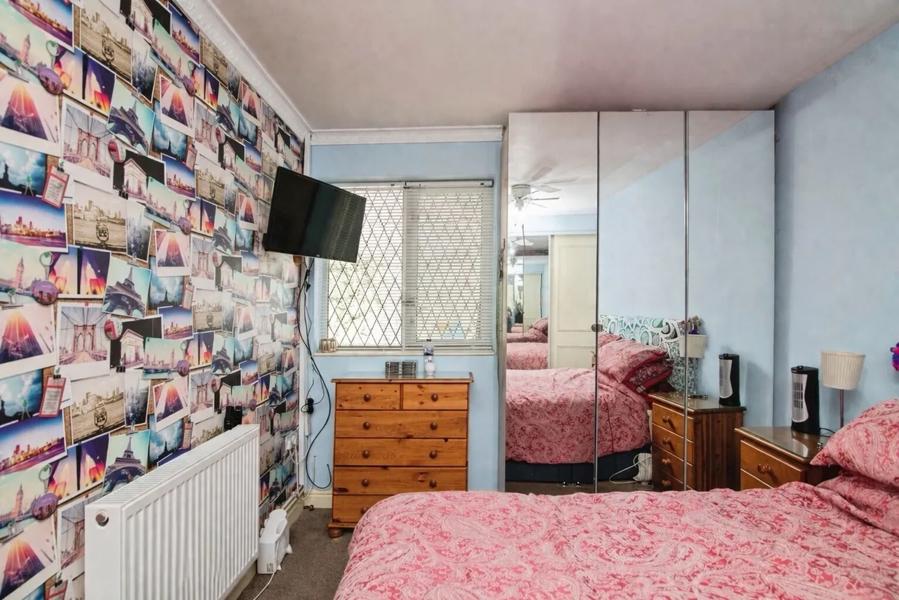 High Street, Pensnett, DY5, photo 12