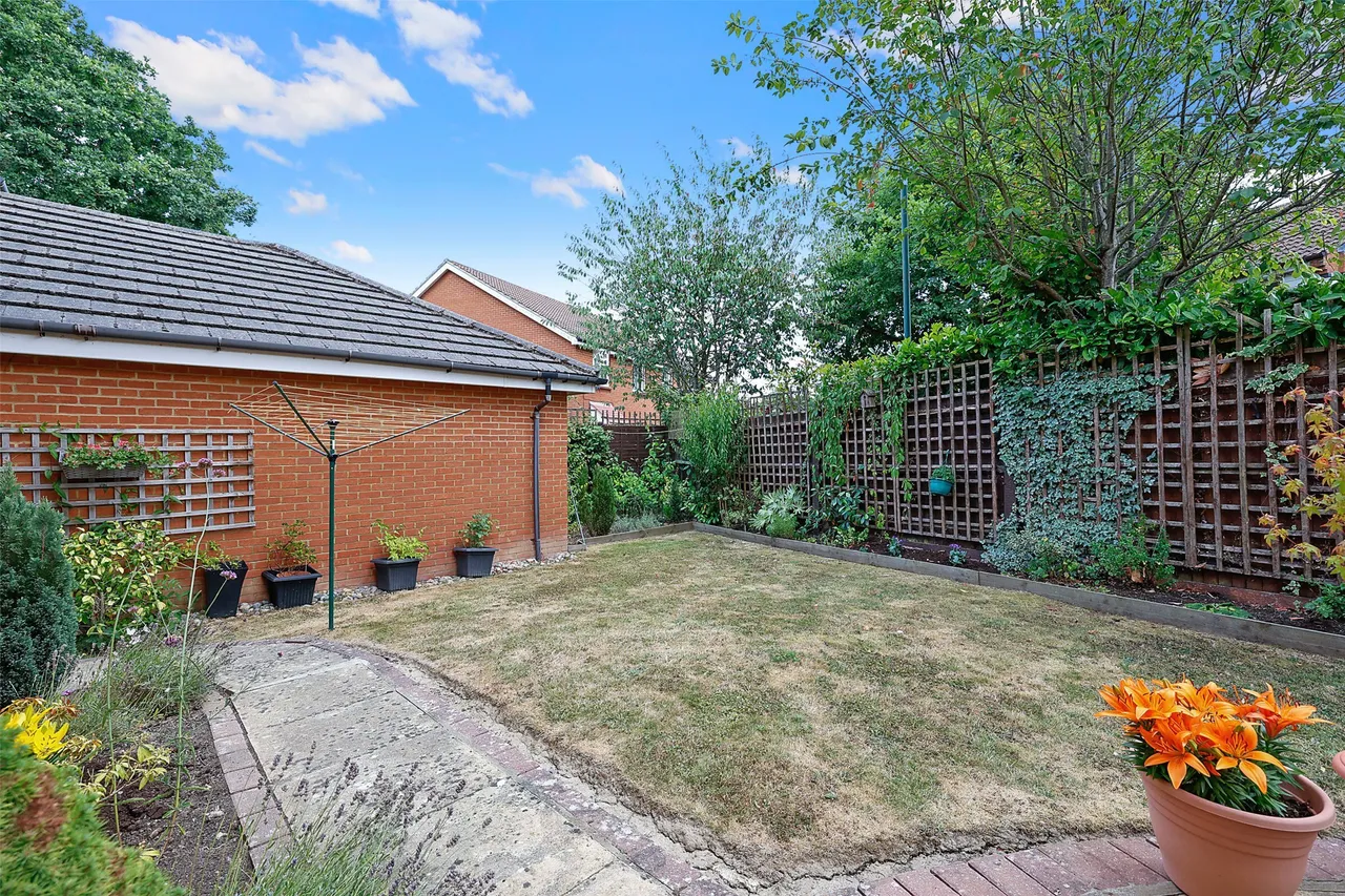 Hunters Way, Edenbridge, TN8, photo 14