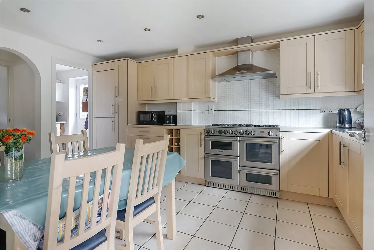 Hunters Way, Edenbridge, TN8, photo 4