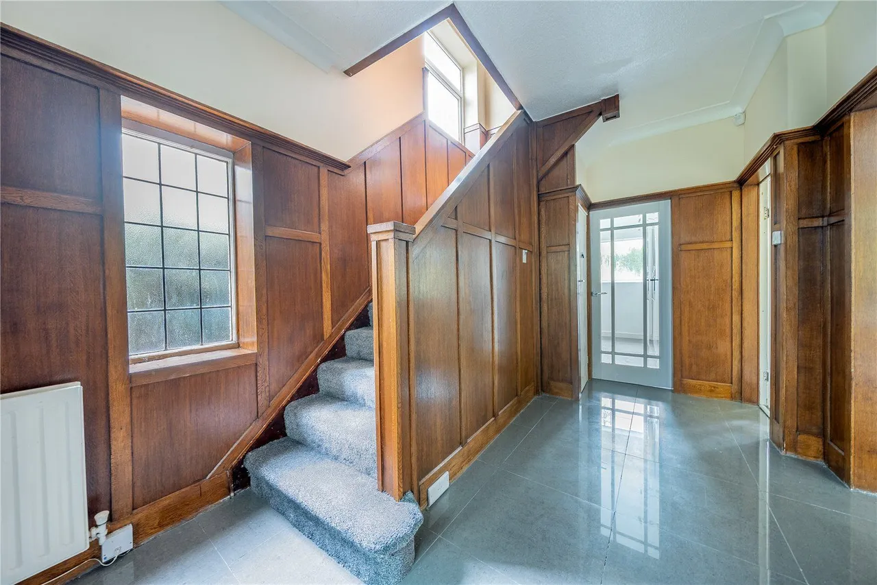 Scott Hall Road, Leeds, LS17, photo 12