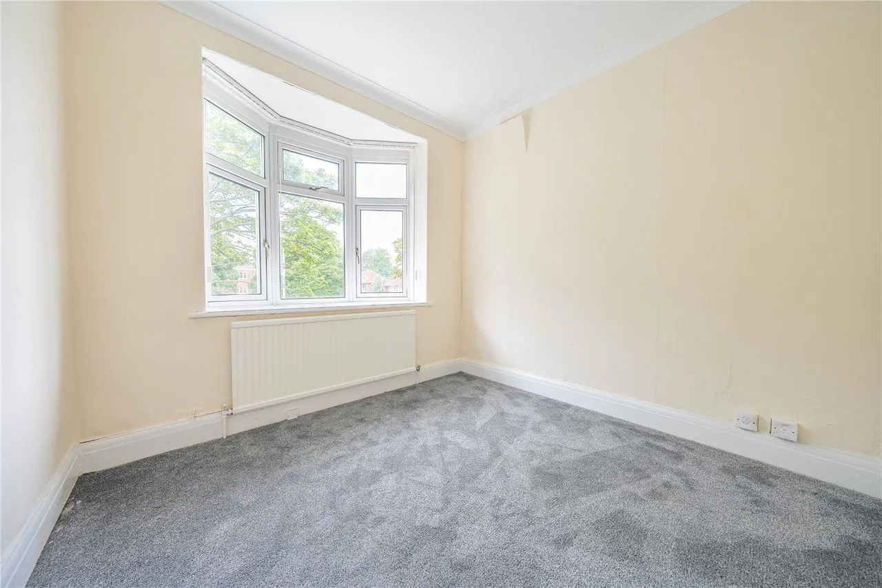 Scott Hall Road, Leeds, LS17, photo 11