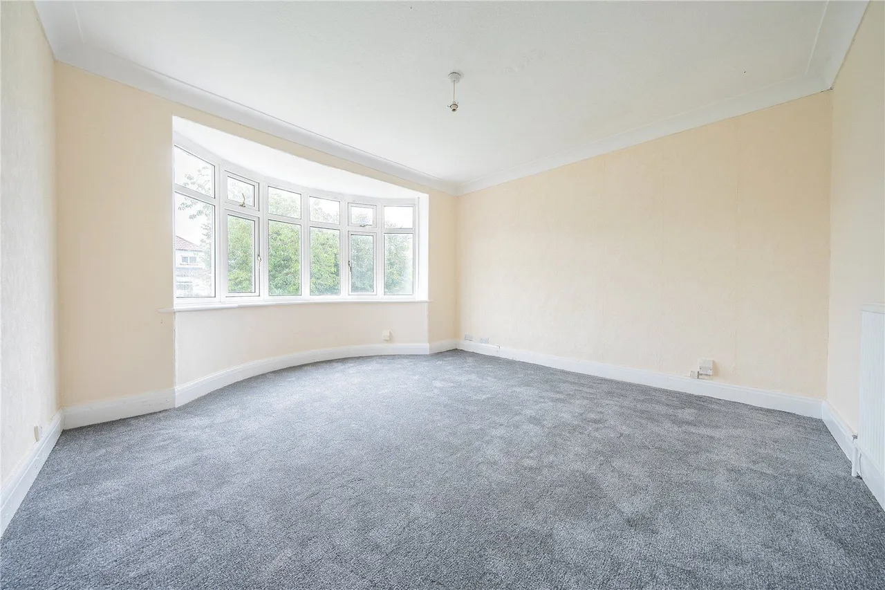 Scott Hall Road, Leeds, LS17, photo 10