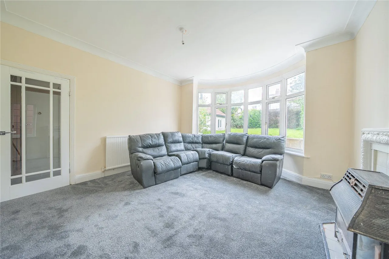 Scott Hall Road, Leeds, LS17, photo 13