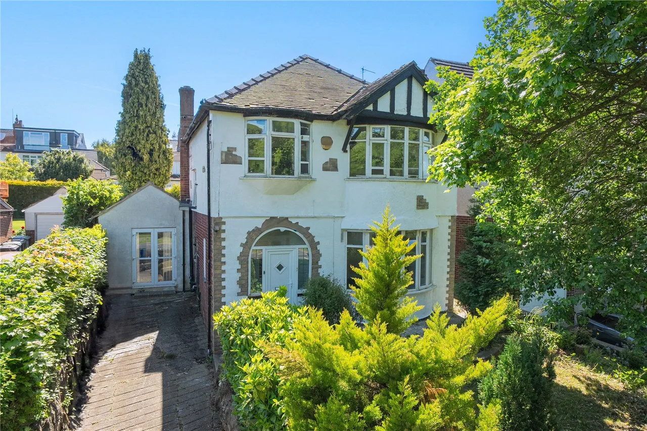 4 bed house for sale, Scott Hall Road, Leeds, LS17