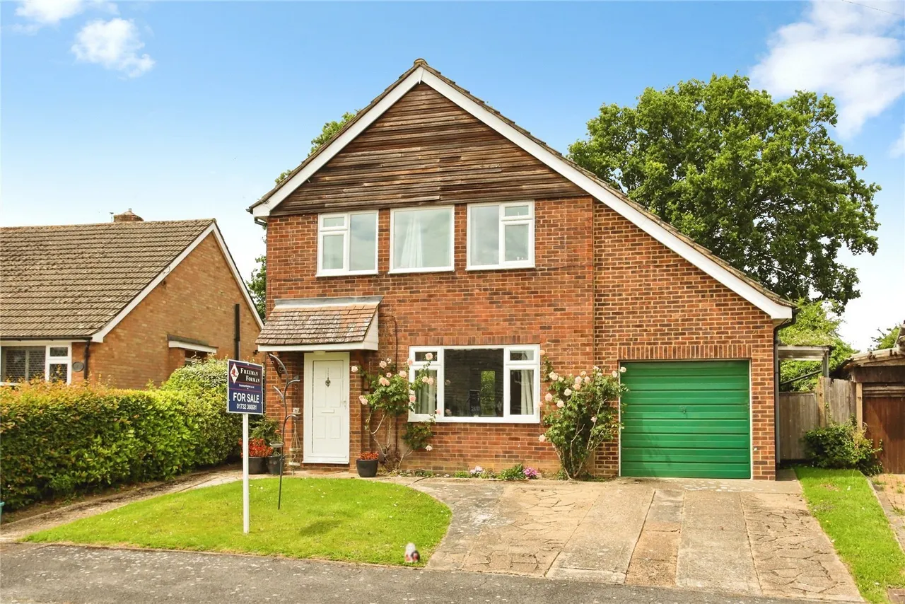 3 bed house for sale, Hopgarden Road, Tonbridge, TN10