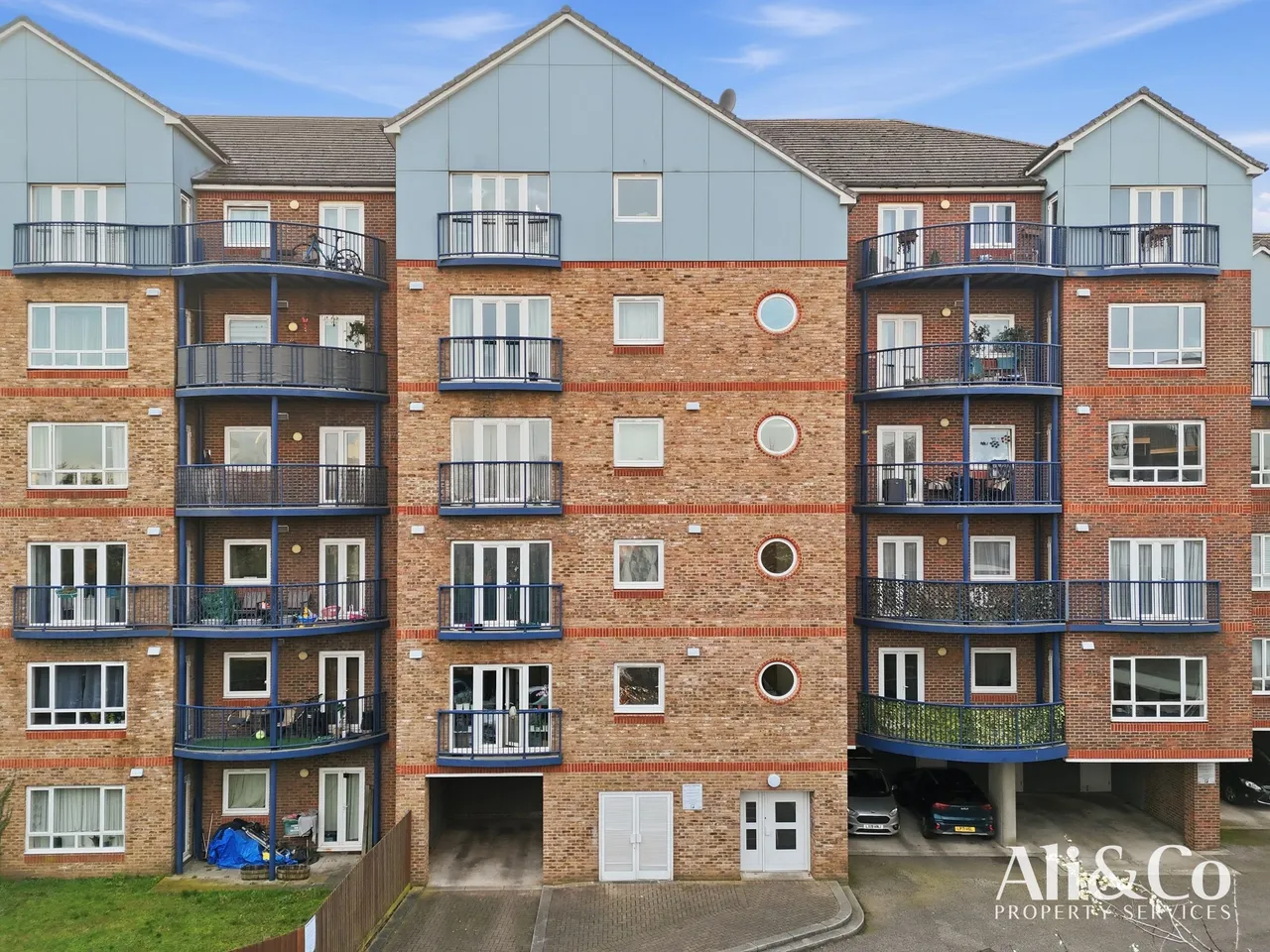 1 bed flat for sale — Anchor Court, Grays, Essex, RM17 6QN