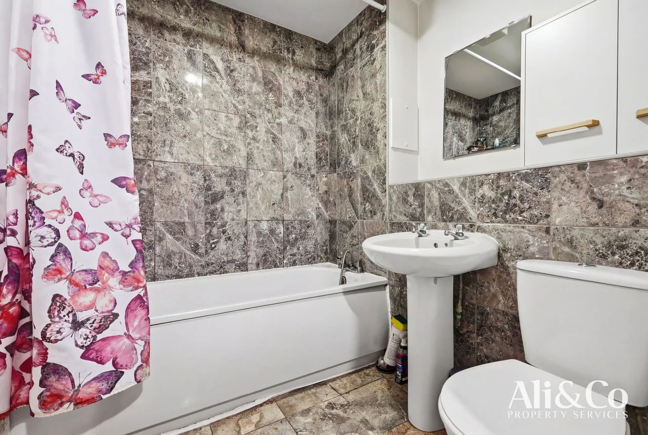 Anchor Court, Grays, Essex, RM17 6QN, photo 12