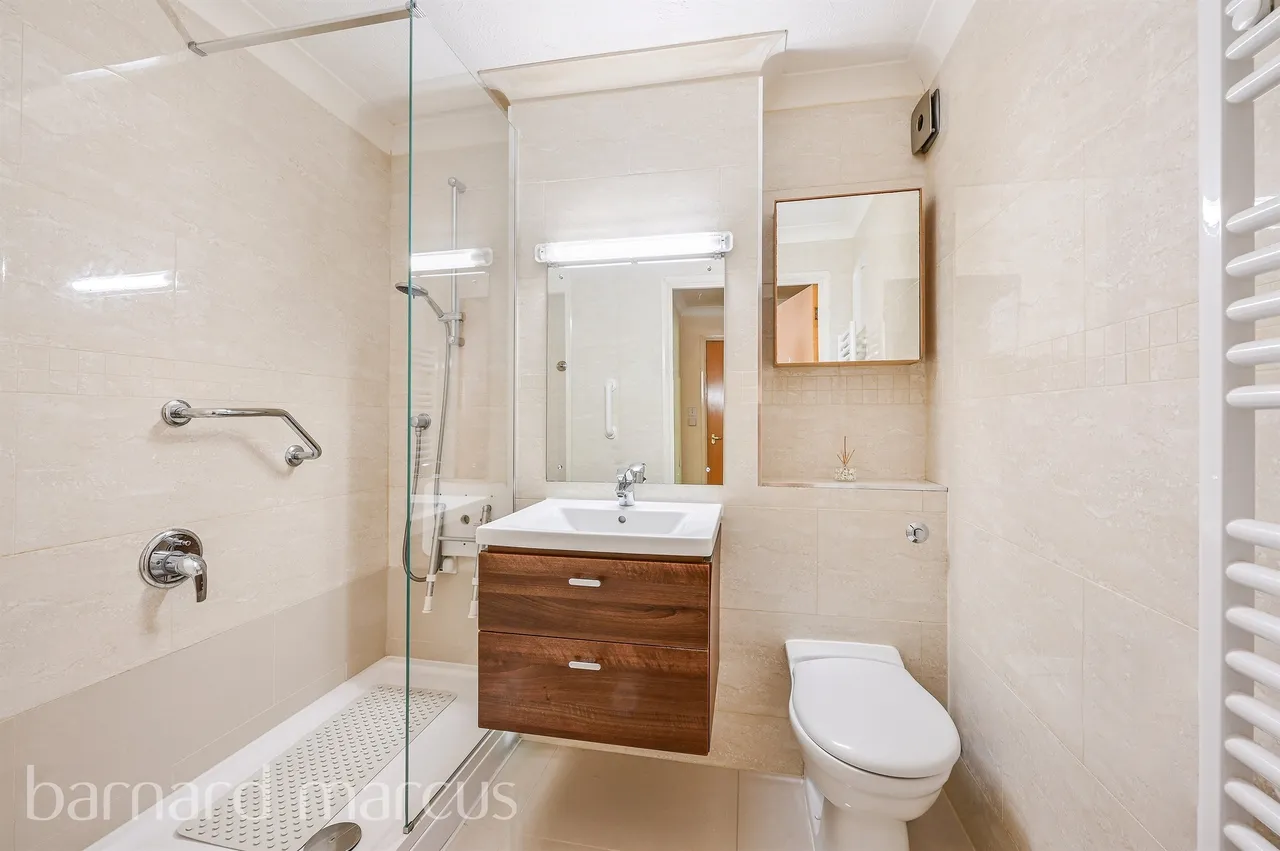 The Grove, Epsom, KT17, photo 9