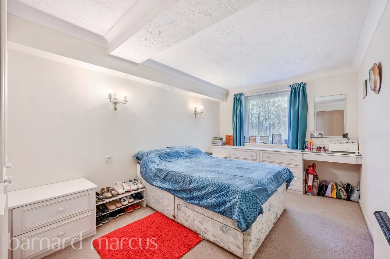 The Grove, Epsom, KT17, photo 8