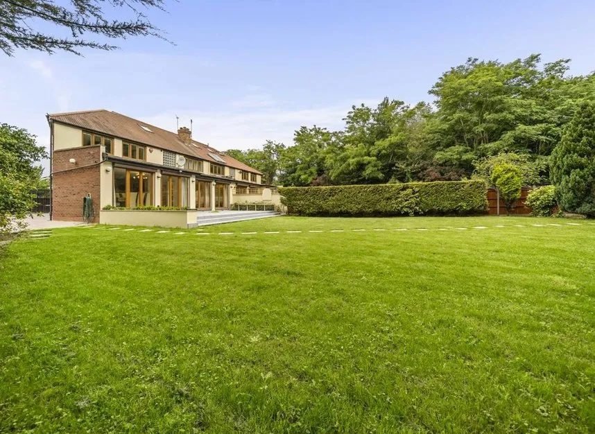 Woodhouse Close, Ealing, UB6, photo 10