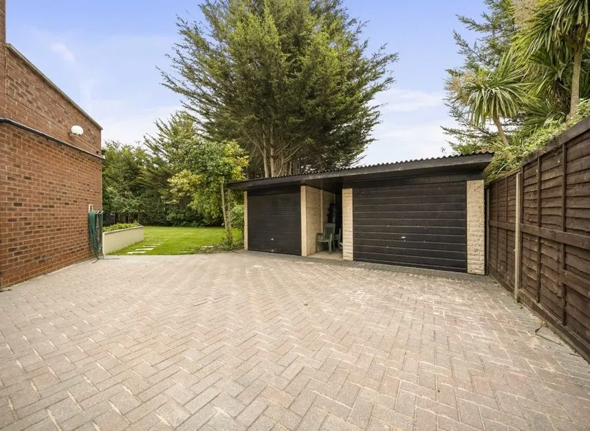Woodhouse Close, Ealing, UB6, photo 9