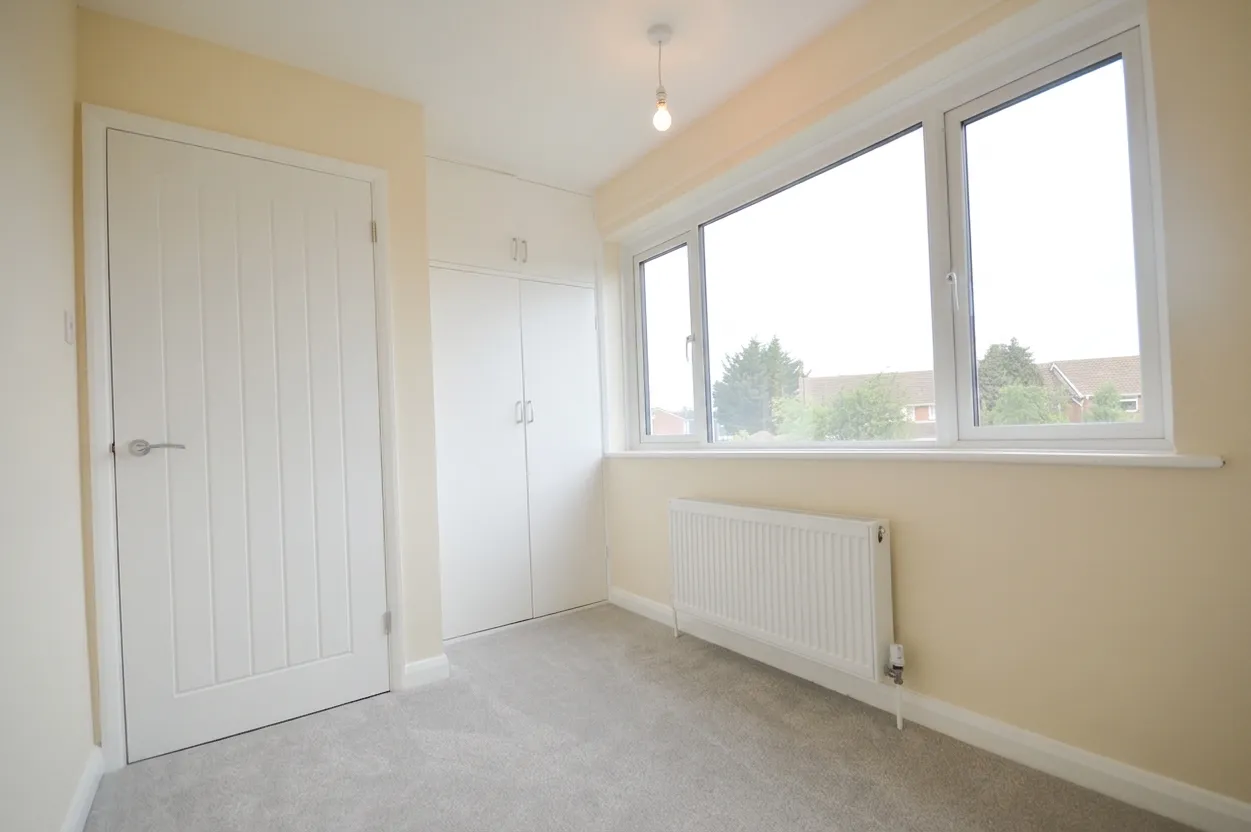 Christ The Worker Vicarage Parlaunt Road, Slough, SL3, photo 5