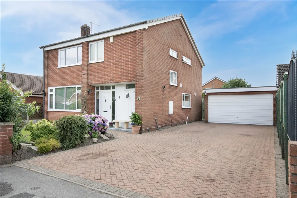 4 bed house for sale, Maple Drive, Elkesley