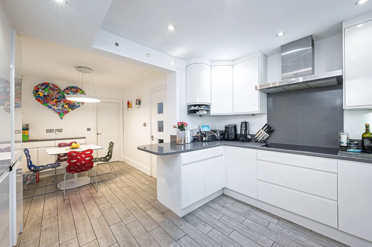 London, NW11, photo 10