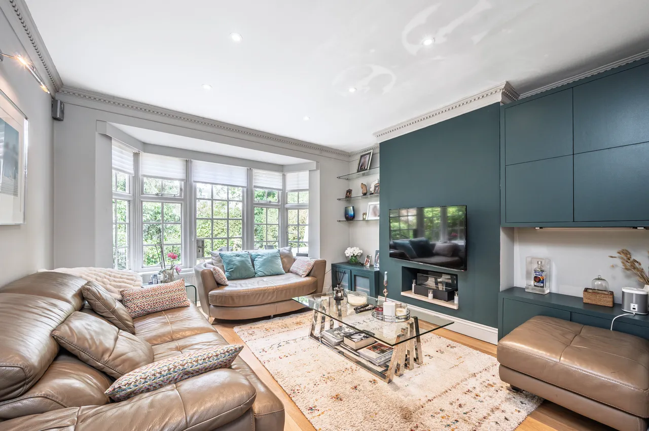 London, NW11, photo 2