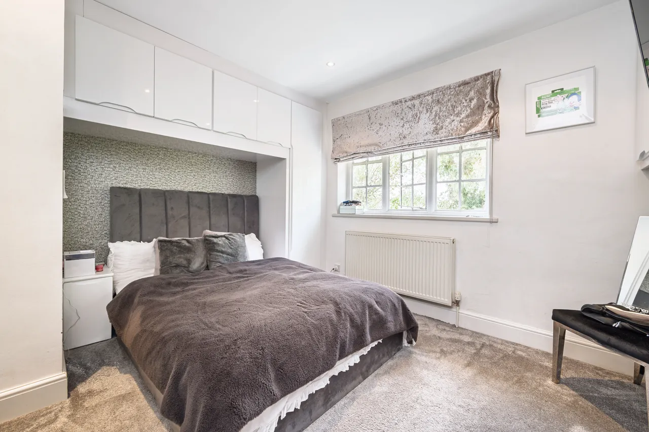 London, NW11, photo 11