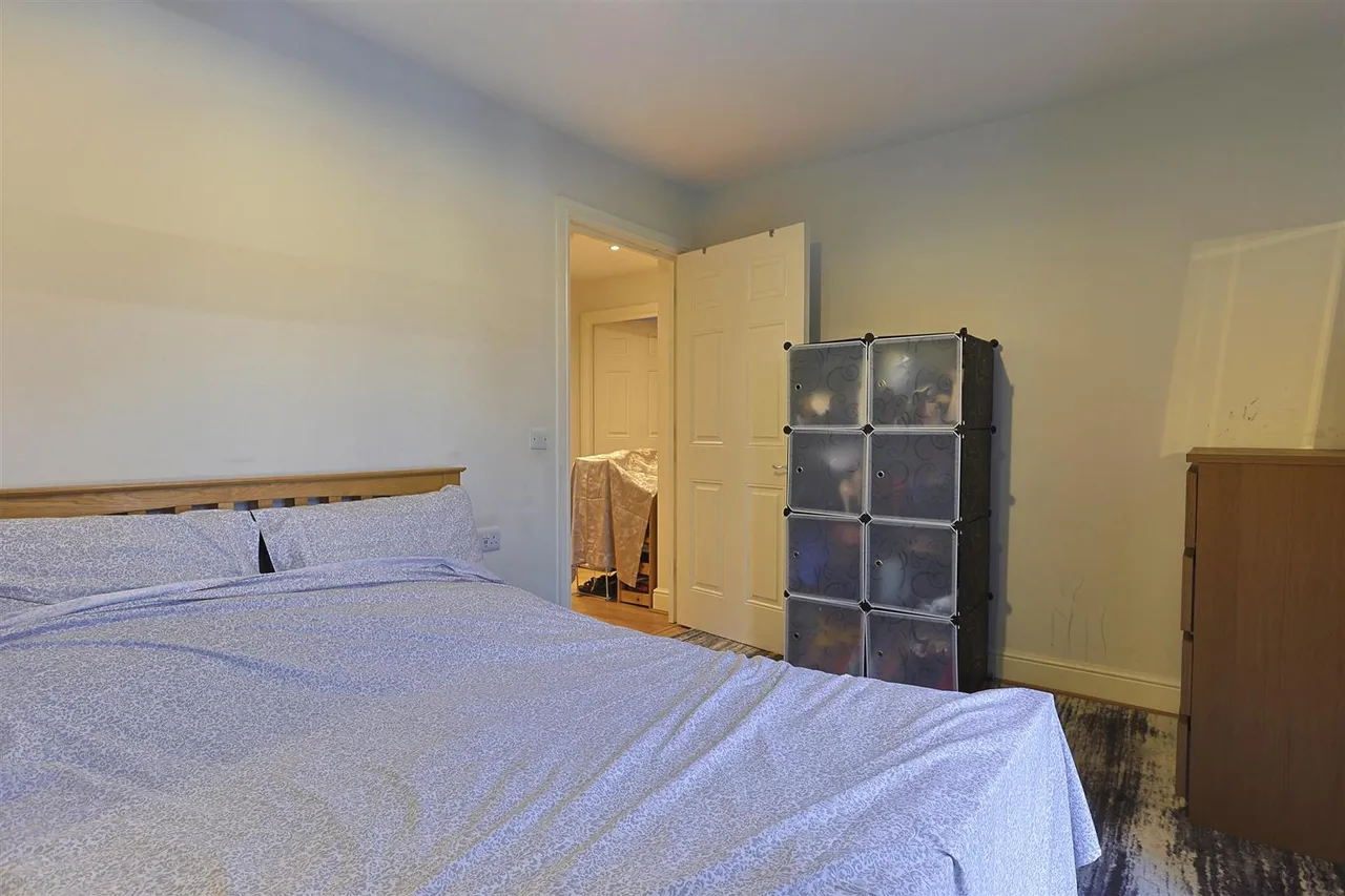 Cedar Avenue, Enfield, EN3, photo 22