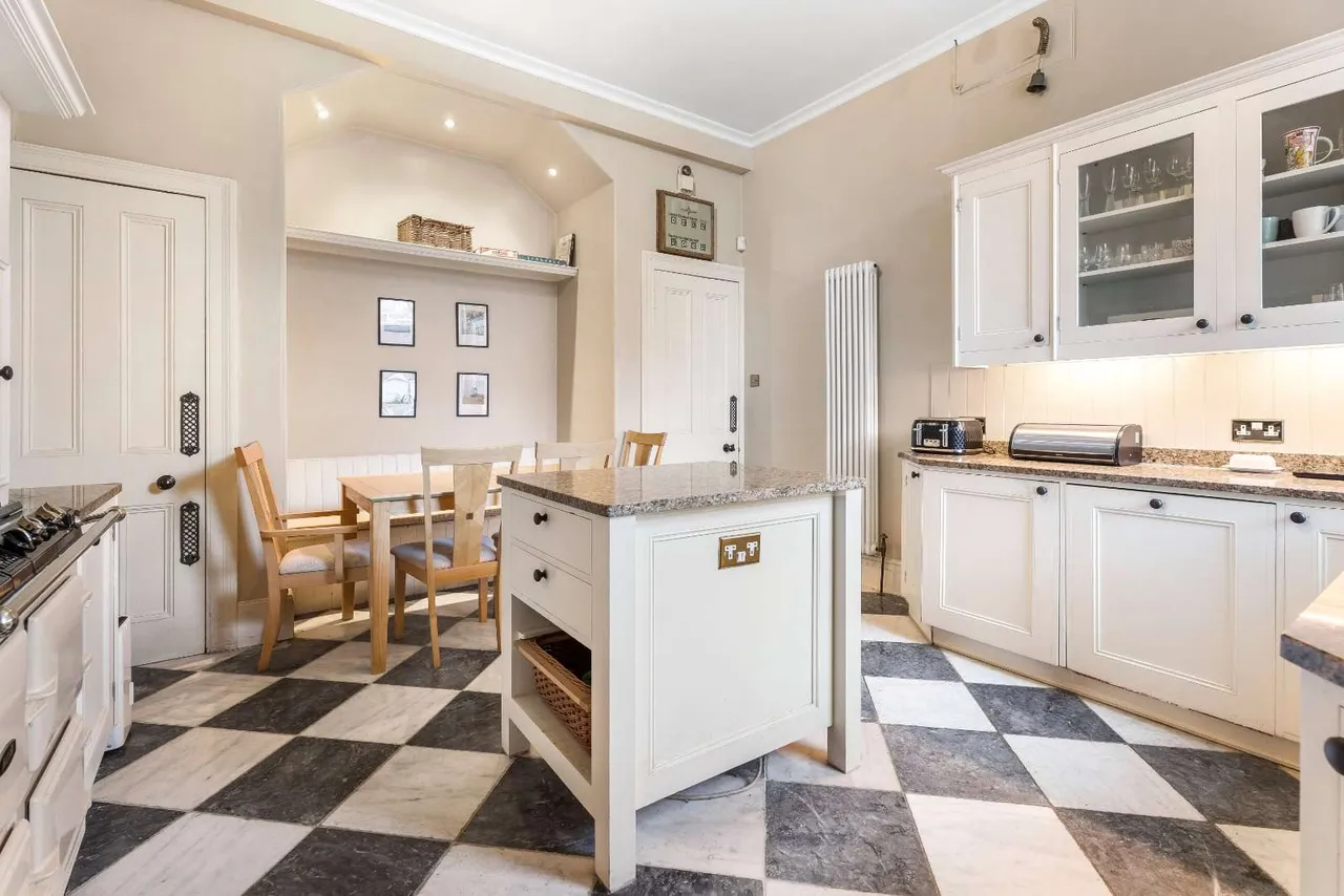Braid Crescent, Morningside, Edinburgh, EH10 6AU, photo 9