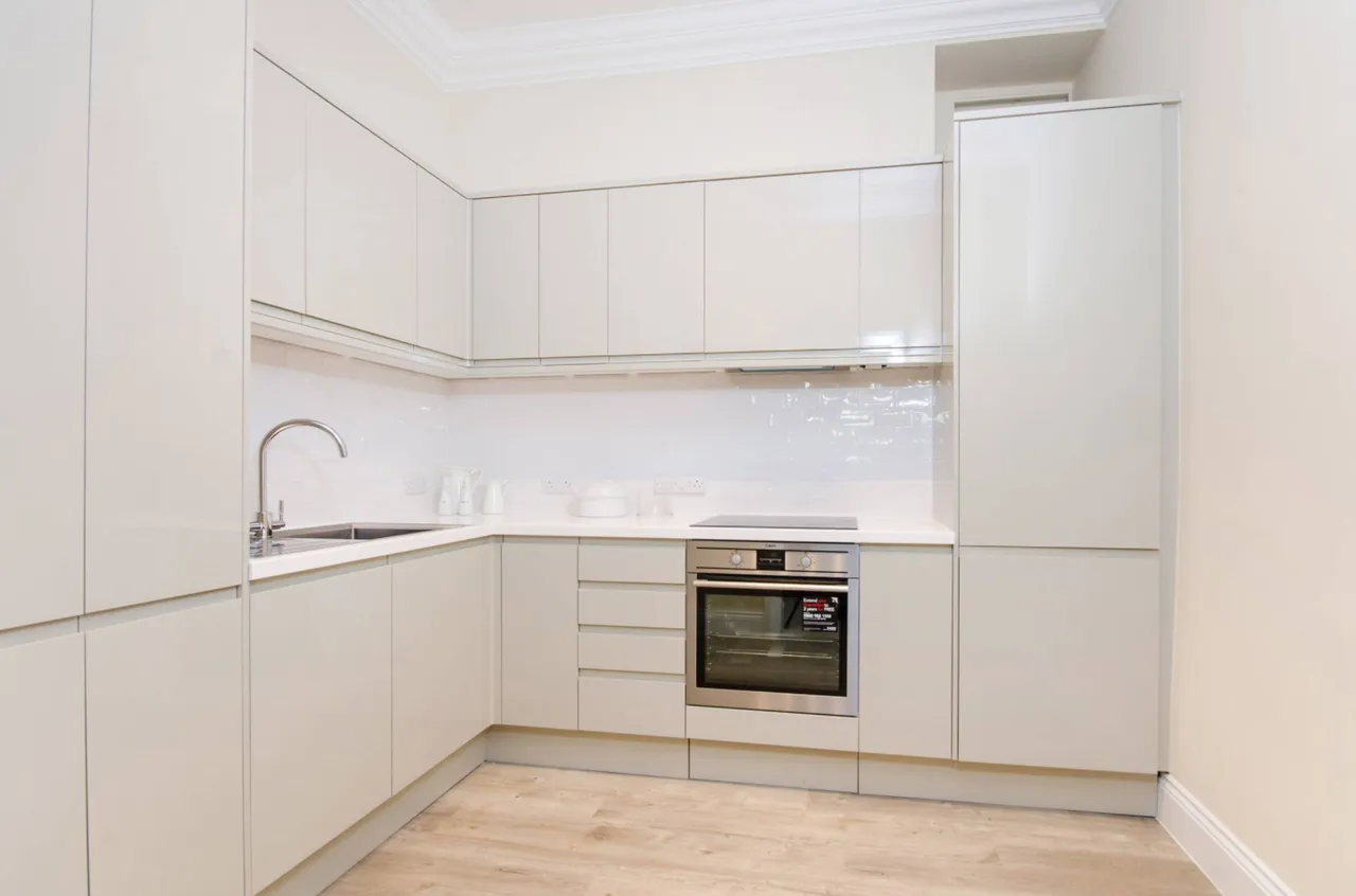 Earls Court Square, Earls Court, SW5, photo 4