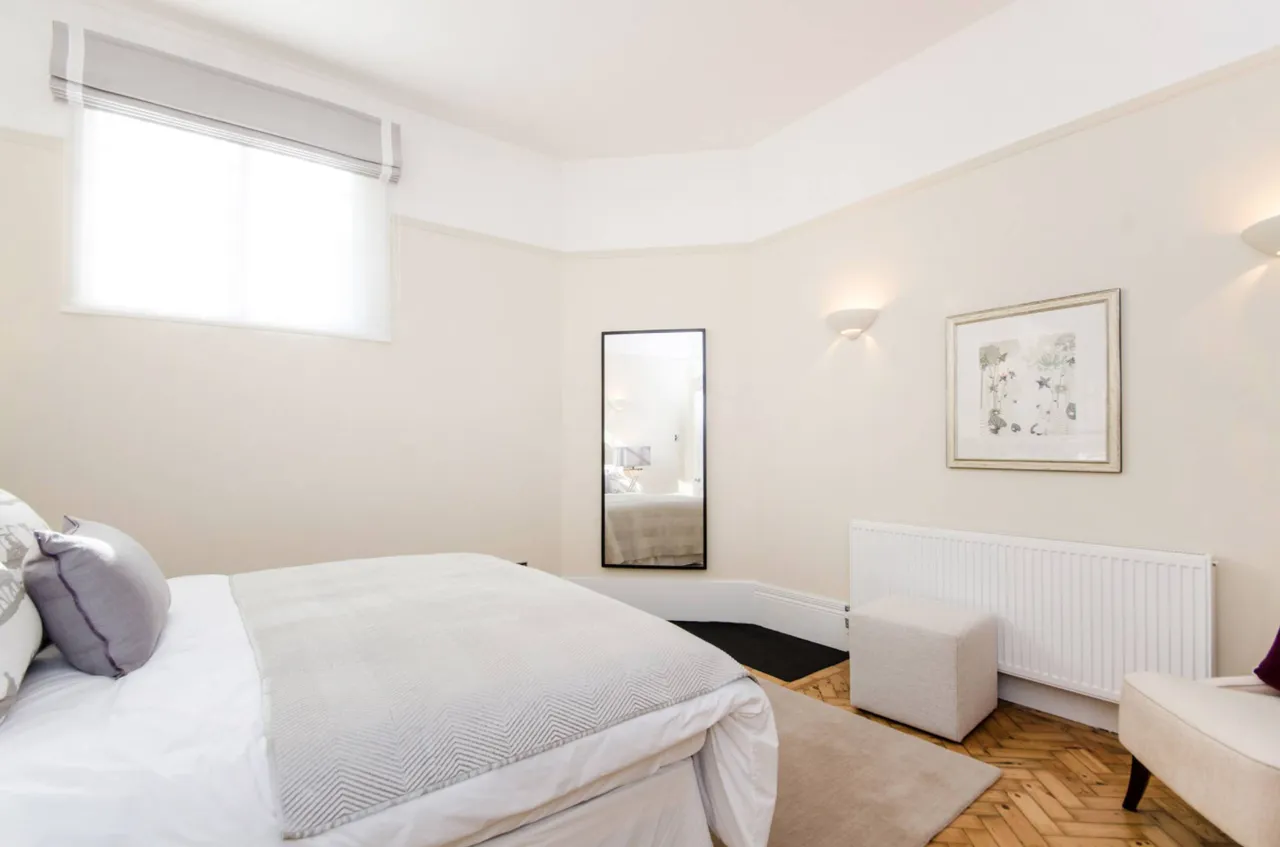 Earls Court Square, Earls Court, SW5, photo 12