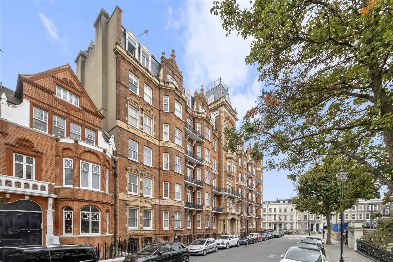 Earls Court Square, Earls Court, SW5, photo 15
