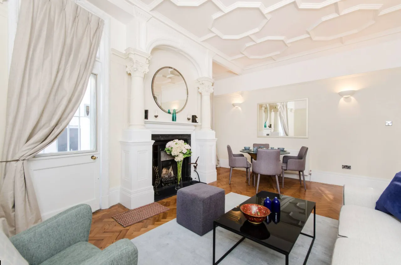Earls Court Square, Earls Court, SW5, photo 2