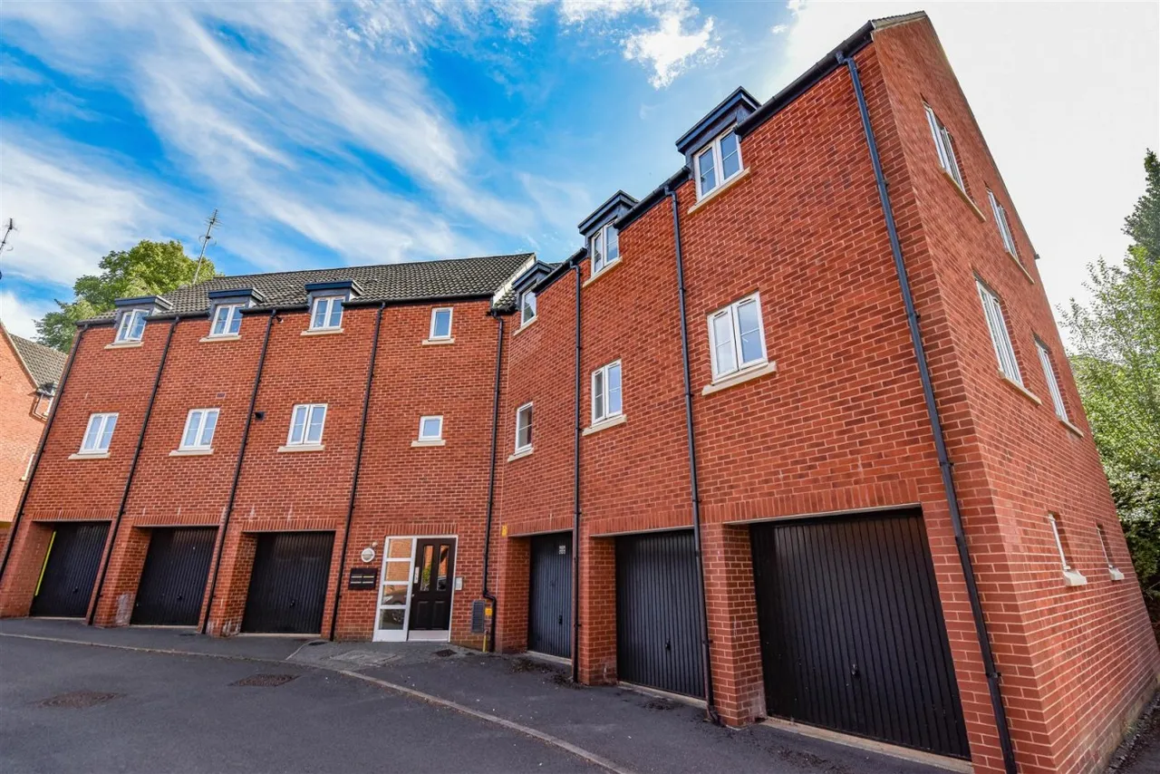 Phelps Mill Close, Dursley, GL11, photo 12