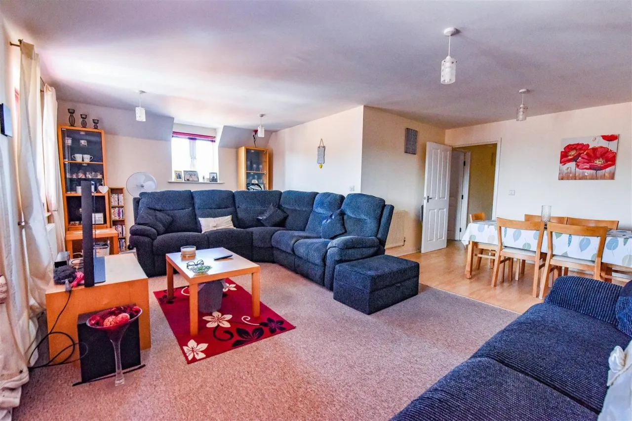Phelps Mill Close, Dursley, GL11, photo 2
