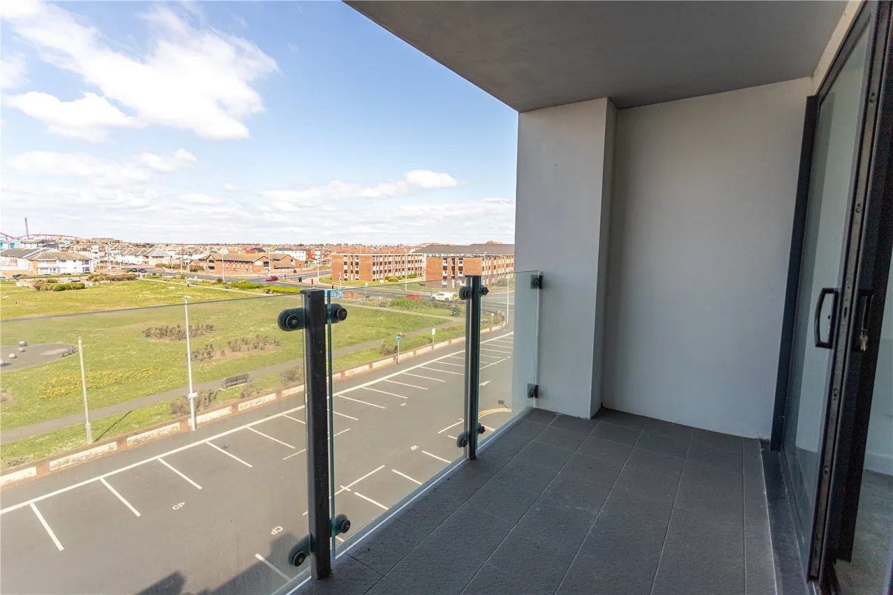 New South Promenade, Blackpool, FY4, photo 9