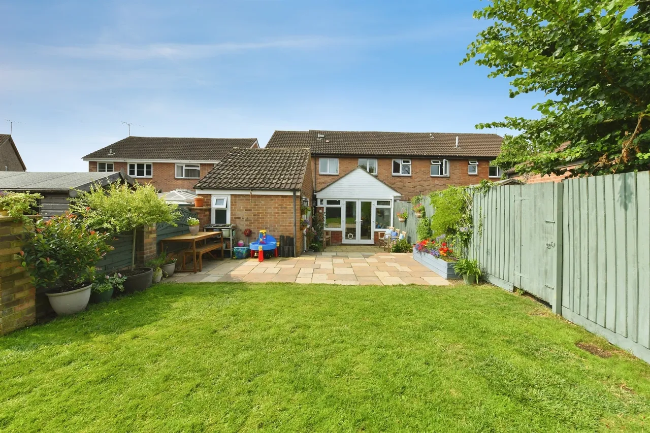 Holland Close, Chippenham, SN15, photo 16