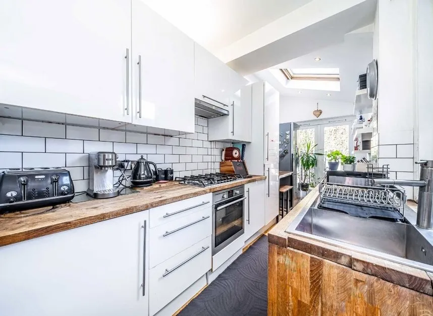 Hampton Road West, Feltham, TW13, photo 3