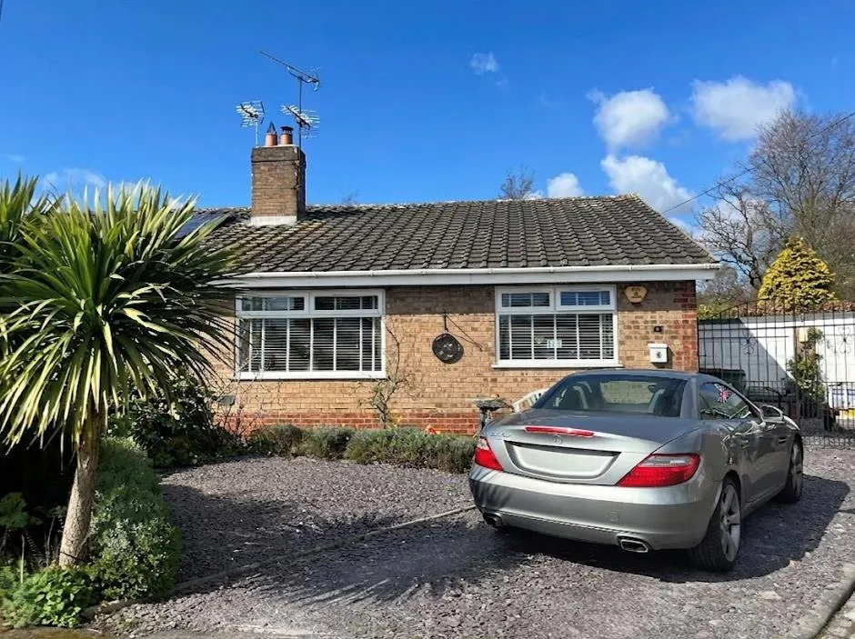2 bed house for sale — Kennington Walk, Cottingham