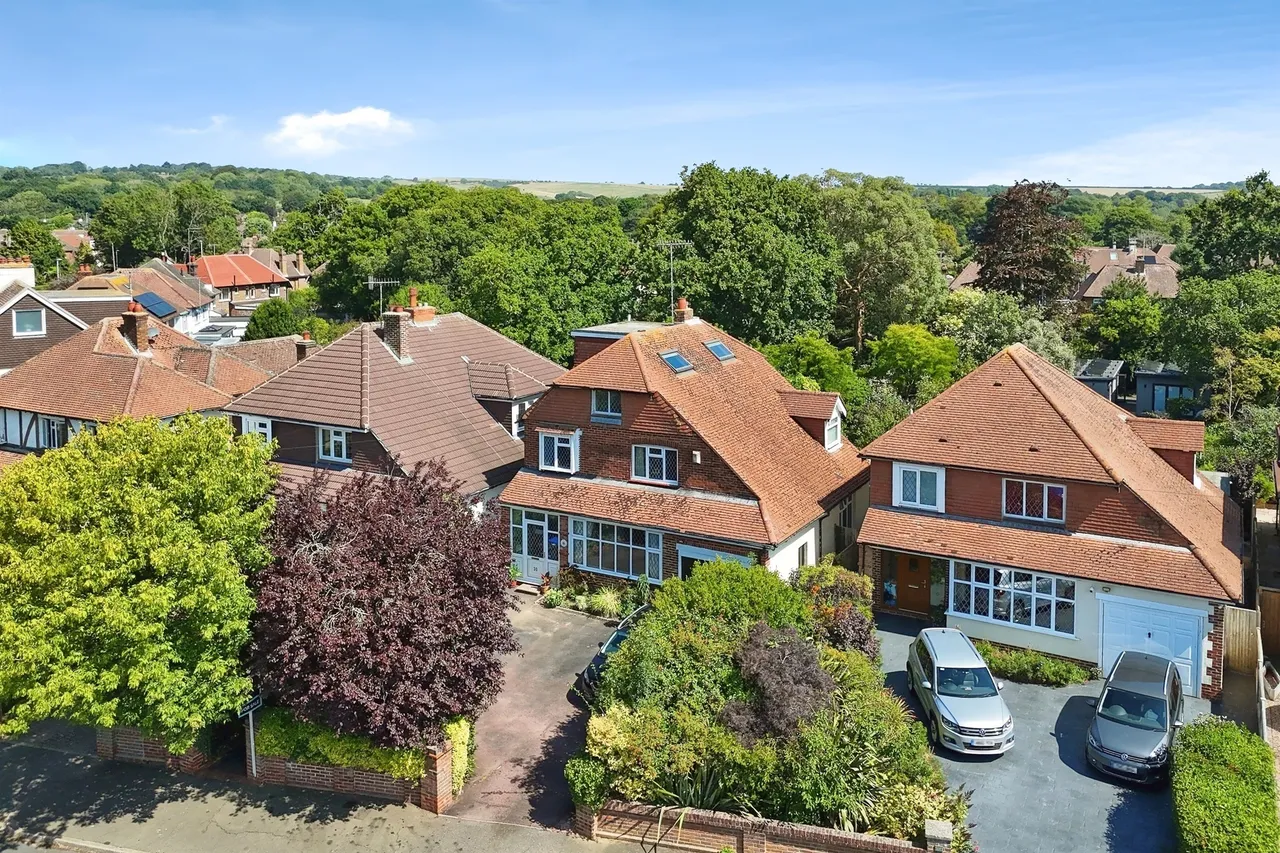 5 bed house for sale — Offington Drive, Worthing