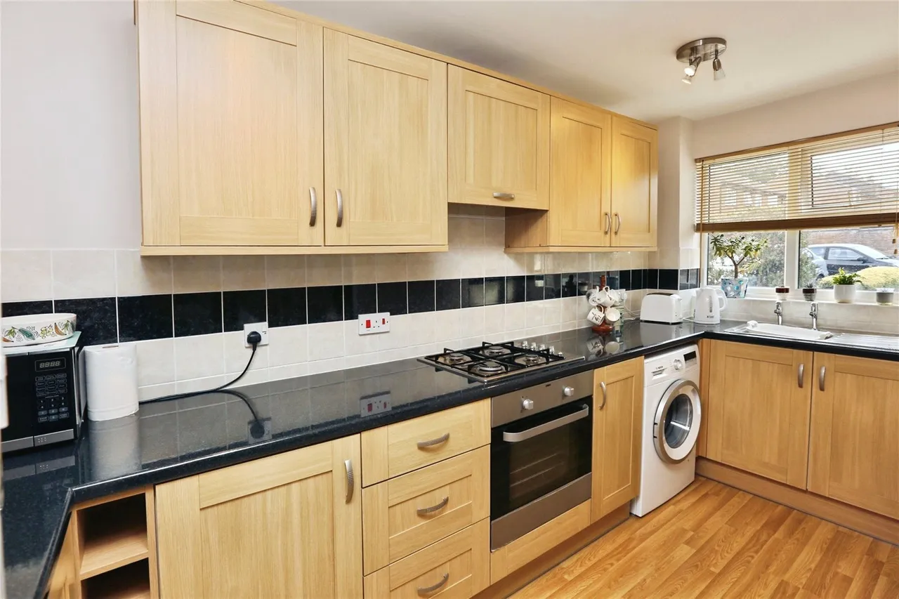 Lambourne Road, West End, SO18, photo 4