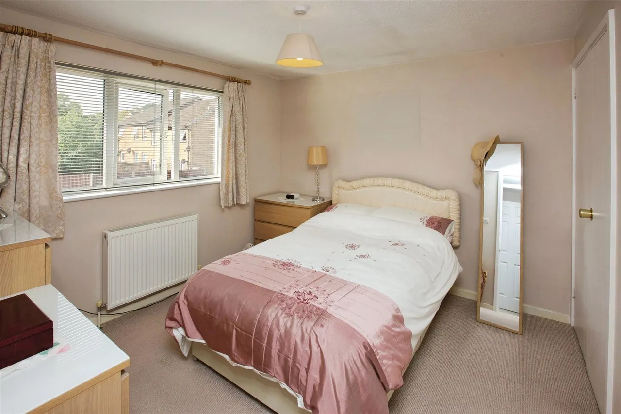Lambourne Road, West End, SO18, photo 6